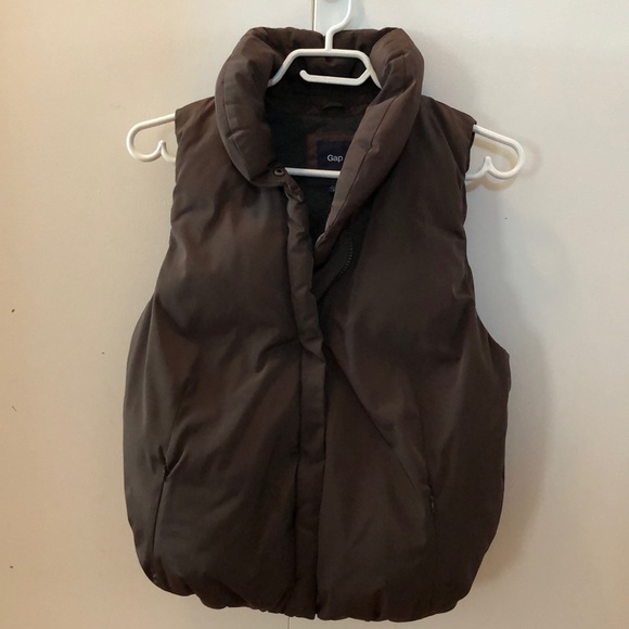 Gap Puffy Vest - Picture 1 of 8